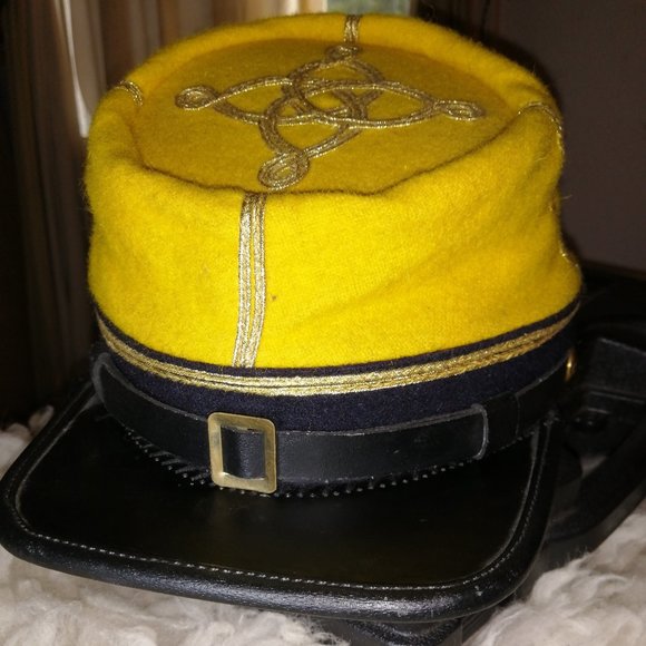 Felt officer's style cap - Picture 1 of 4